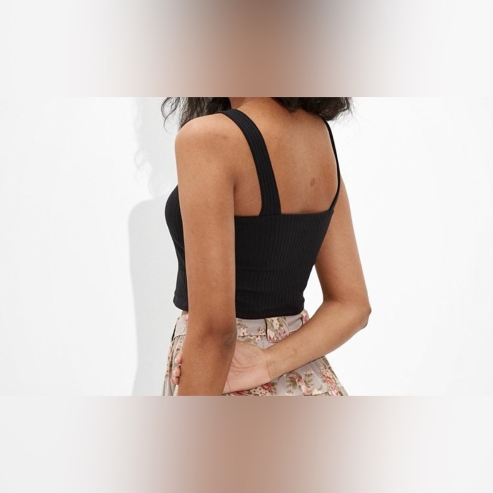 AE Cropped Square-Neck Tank Top - Picture 2 of 8